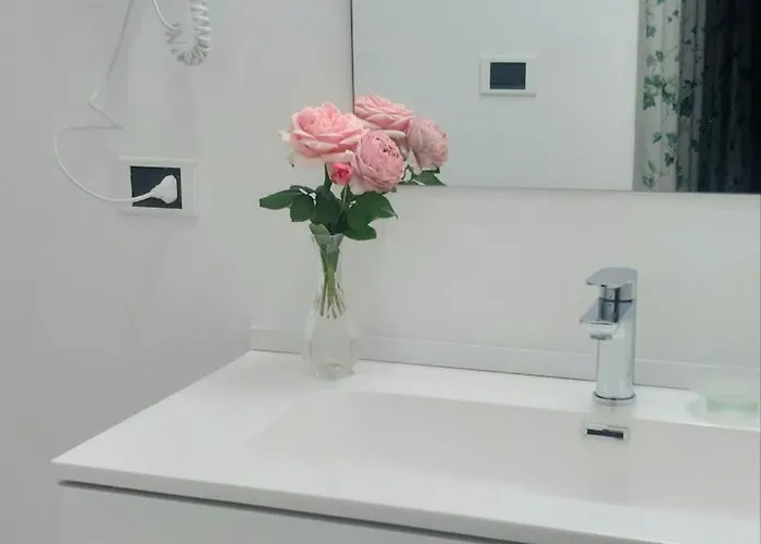 לינה וארוחת בוקר Bixio 34 4*